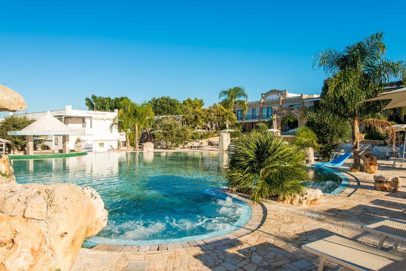 Eden Resort Country أُجينتو المظهر الخارجي الصورة